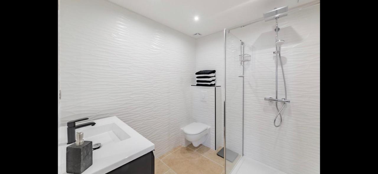 Bord De Apartment *